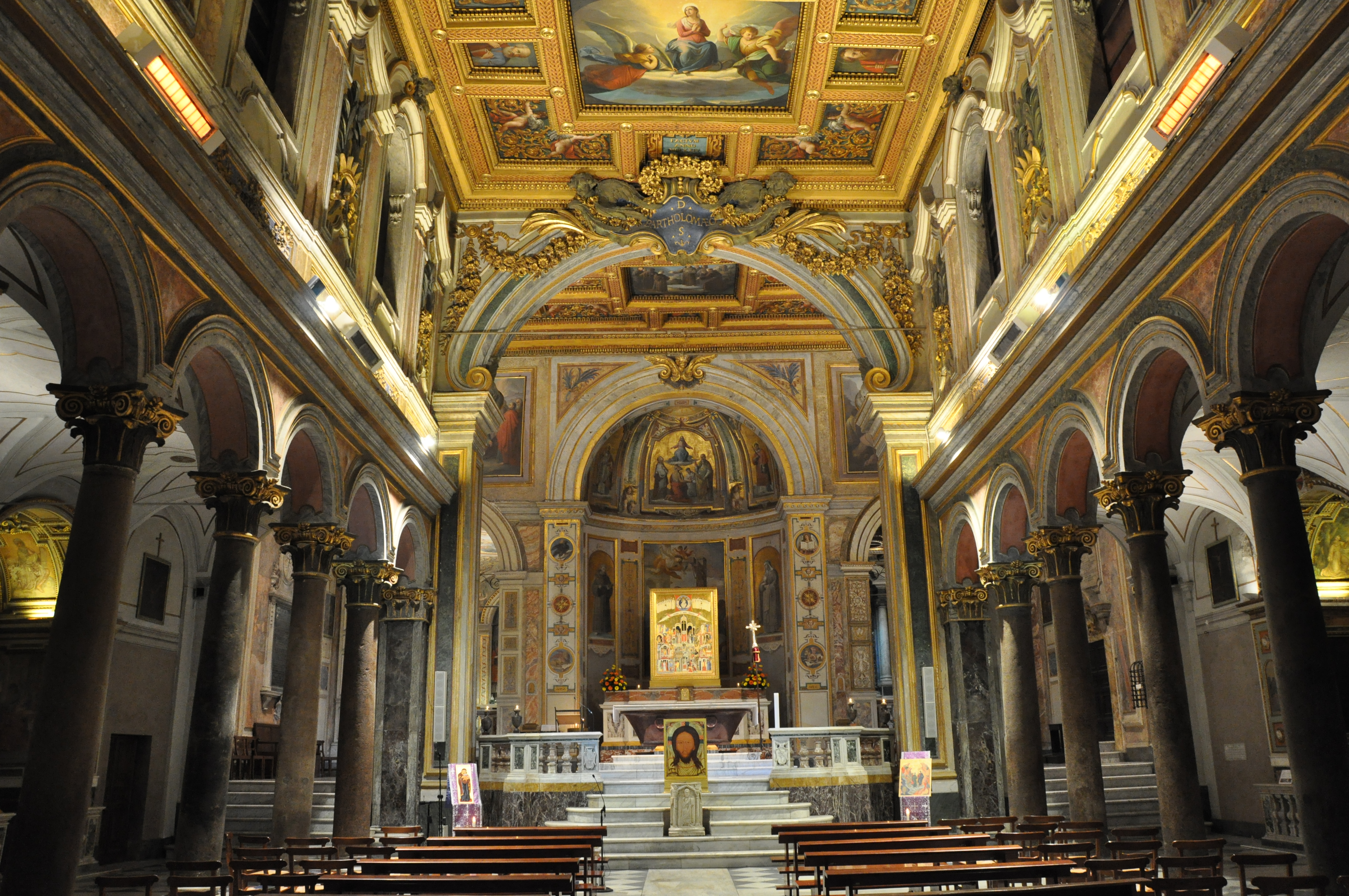 San Bartolomeo interiör
